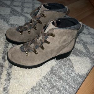 Women’s Clark’s boots